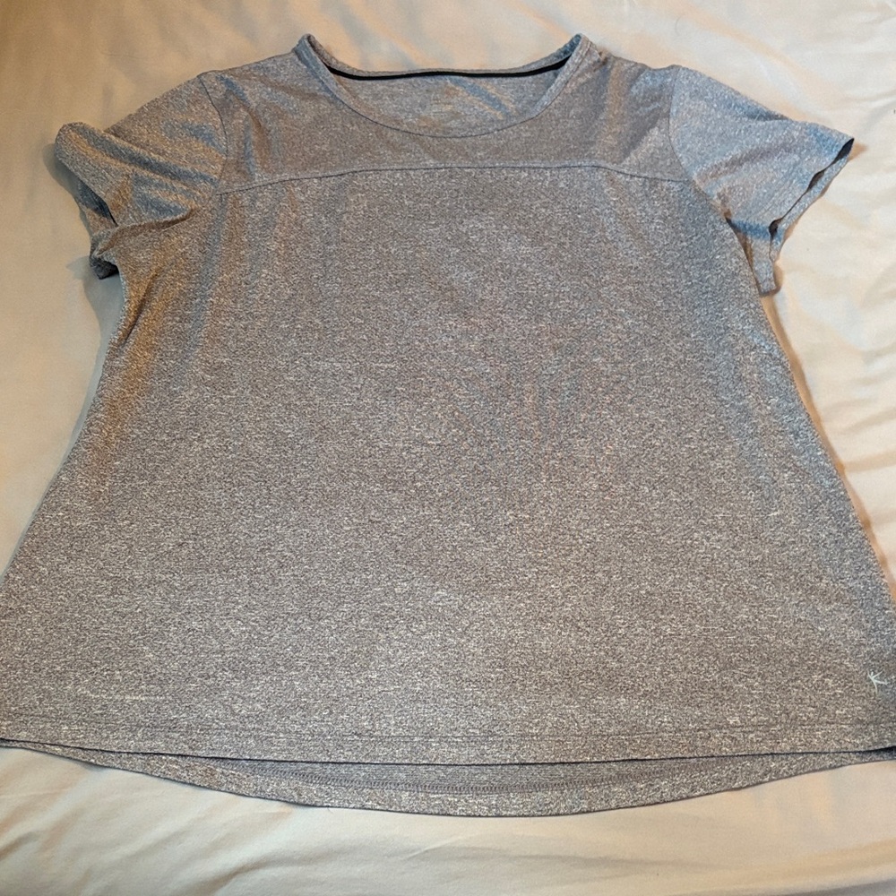 Danskin Now Heather Gray Short Sleeve Tee